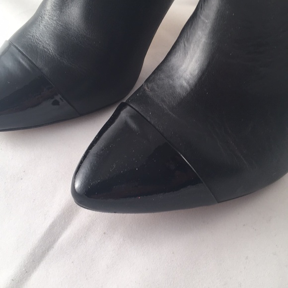 Ann Taylor Lacey Leather Cap Toe Bootie size 9.5 - Picture 3 of 10